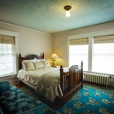 The Rogers House Inn Bed And Breakfast 林垦 外观 照片