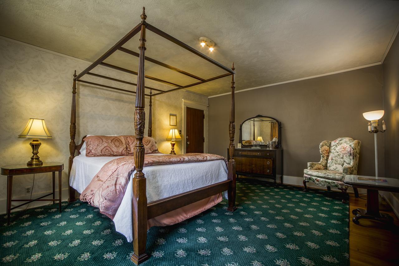 The Rogers House Inn Bed And Breakfast 林垦 外观 照片